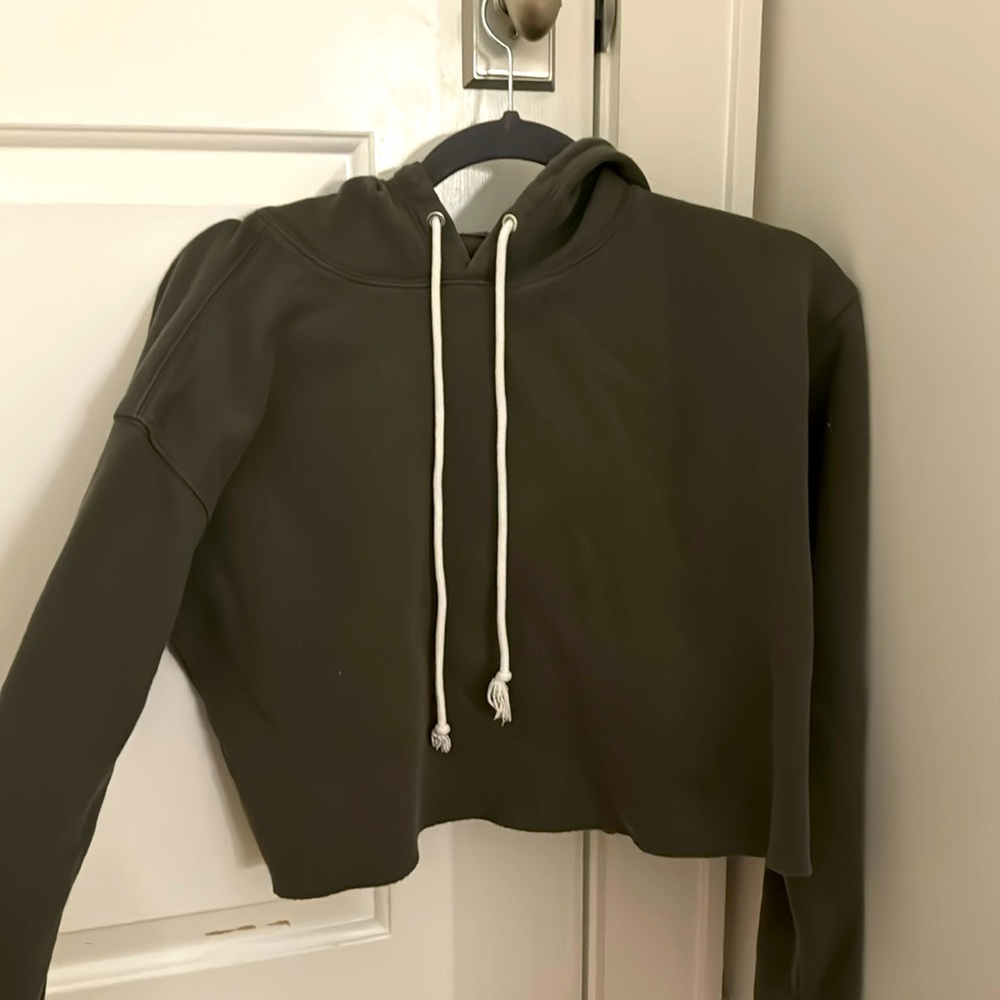 Army Green cropped sweatshirt with hood. Cotton and soft and only worn once.
